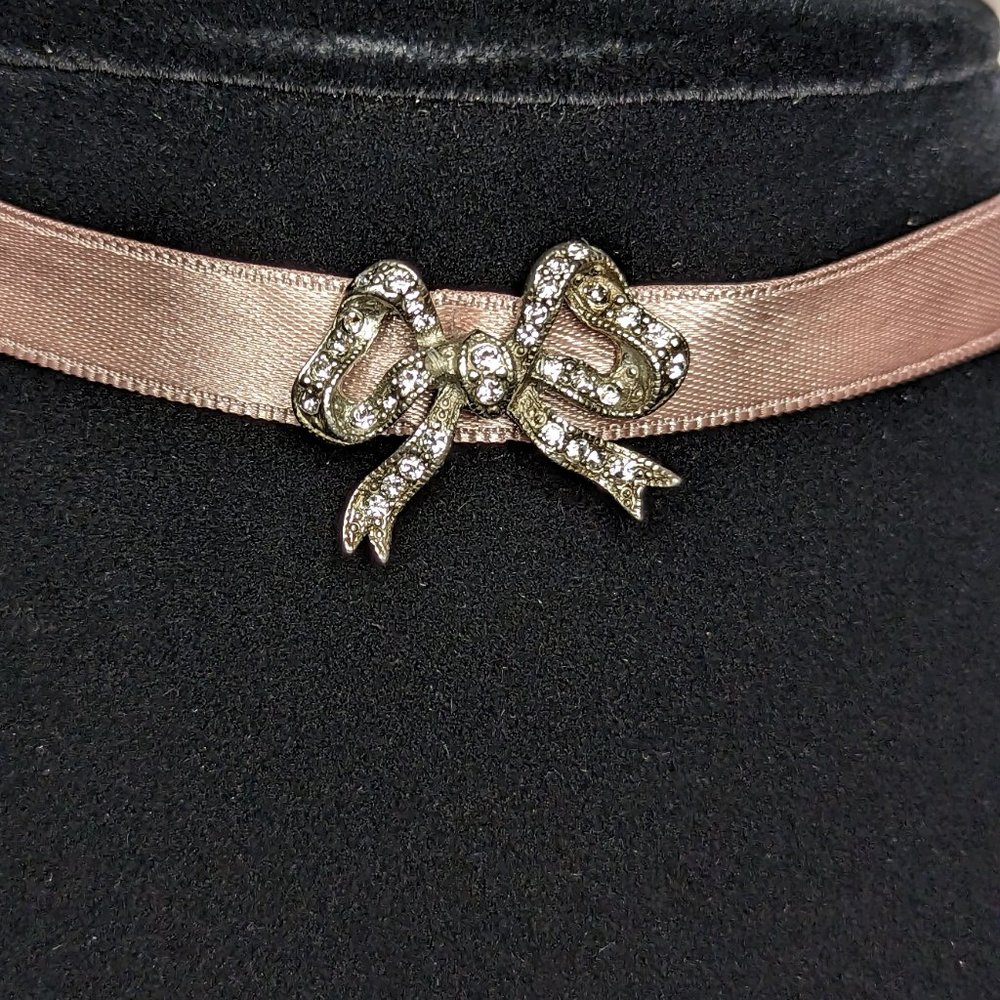 BEN AMUN Mod Victorian Pink Satin and Swarovski Crystal Choker Necklace New